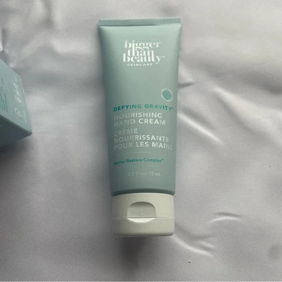 Bigger Than Beauty Skincare Defying Gravity Deep Hydration Moisturizer 2.5 fl oz