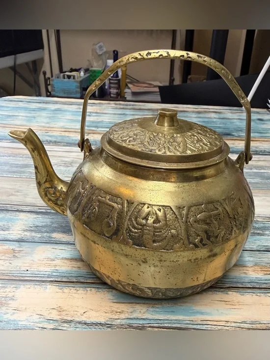 ⭐️Mid century modern Zodiac/horoscope brass teapot
