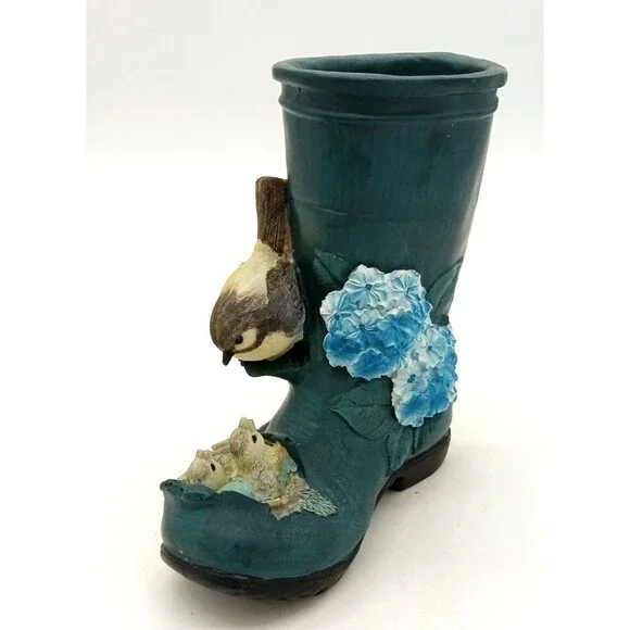 Green Resin Old Rain Boot With Mama Bird & Babies  In Nest Planter