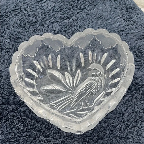 Heart-Shaped Glass Bowl with Bird Design