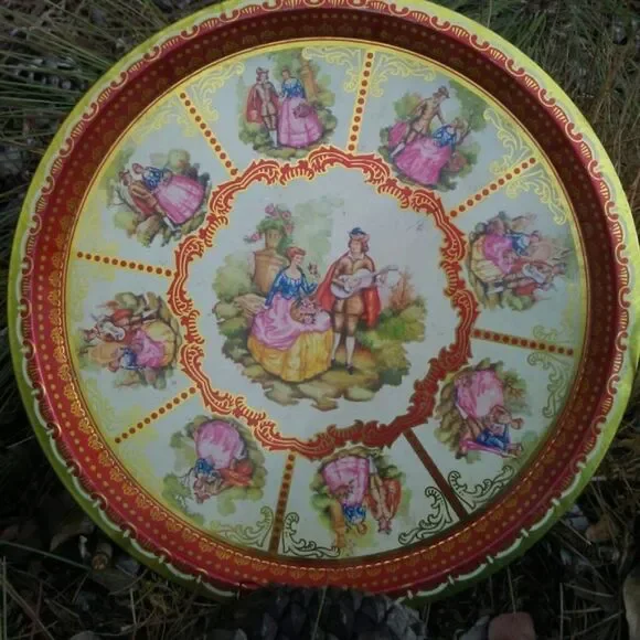 Beautiful Vintage Tin Tray - 12