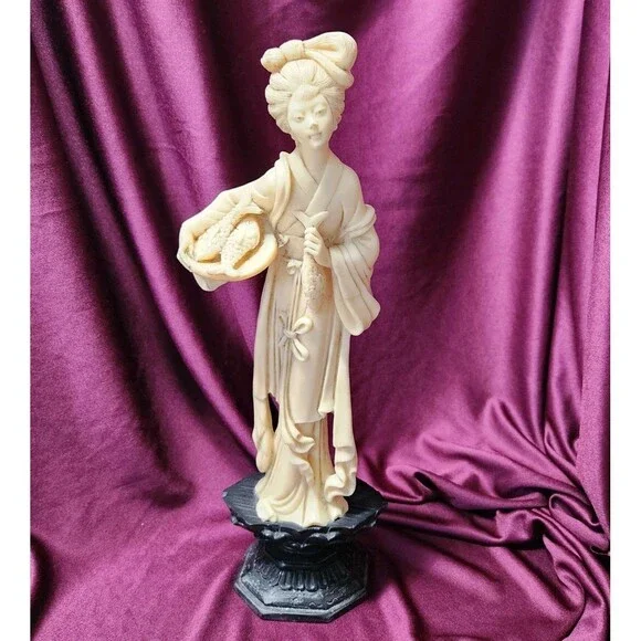 Santini Carved Resin Asian Woman Figurine Fish Seller 12