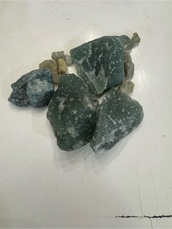 Adventurine Crystals for Wealth Manifesting