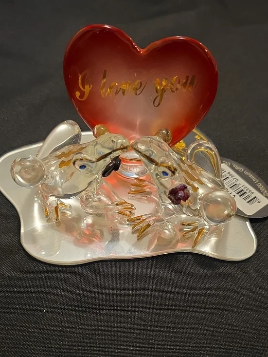 NWT Glass Love Heart Figurine with Two Frogs