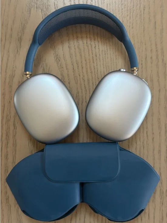 Apple AirPod Max 1st gen Wireless Over-Ear Headphones in Silver and Blue