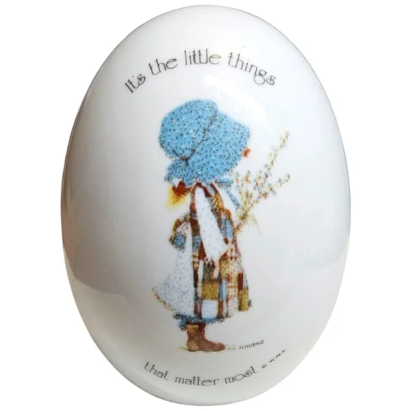 Vtg Porcelain Egg Holly Hobbie Collectible 