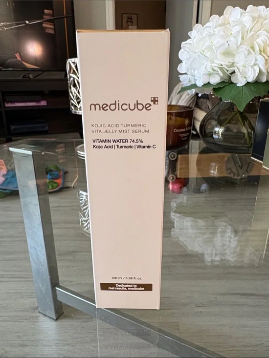 Medicube Kojic Acid Turmeric Vita Jelly Mist Serum — White