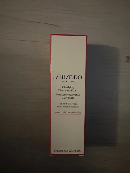 Shiseido Clarifying Cleansing Foam — White with Red Trim