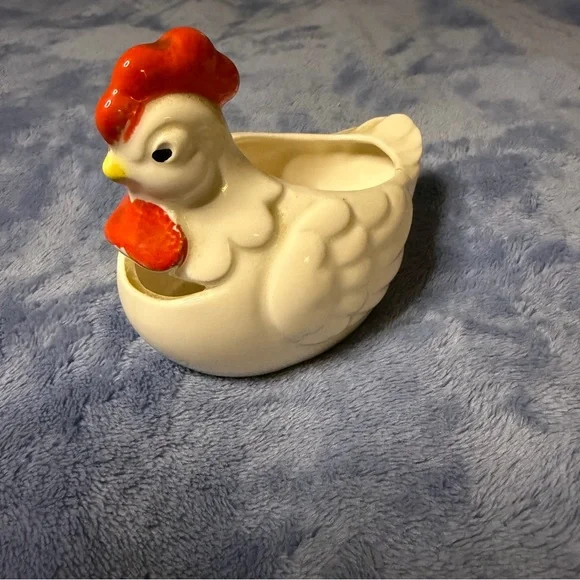 Vintage Ceramic Hen Cream with Red‎ Accents