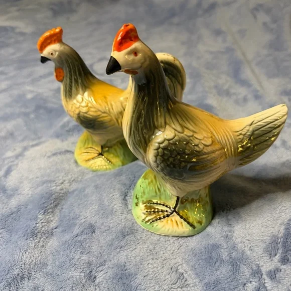 Vintage Ceramic Chicken Figurines -‎ Yellow and Orange