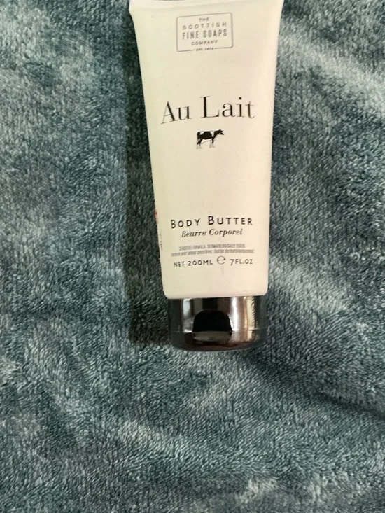 Au Lait Body Butter - White