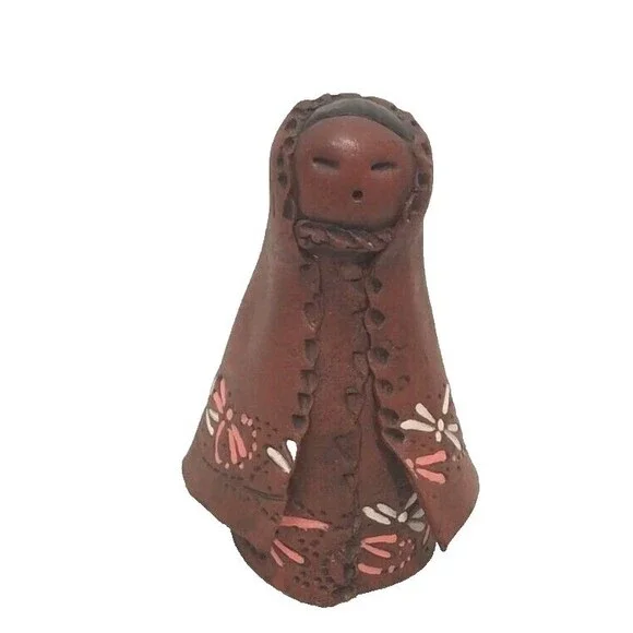 Mid-Eastern Traditional Woman Sculpture/Figurine Terra Cotta 4.5