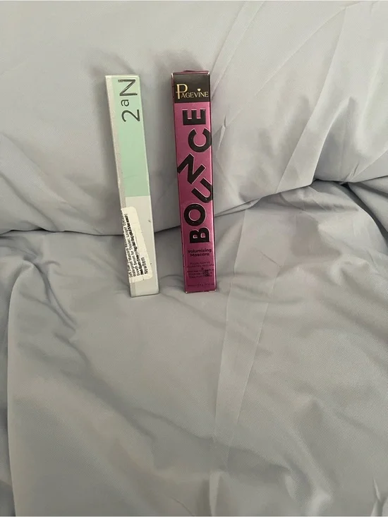 Pagevine Bounce Volumizing Mascara in Pink Packaging