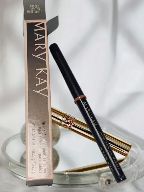 Mary Kay Light Nude Lip Liner Pencil with Sharpener ✨NIB✨