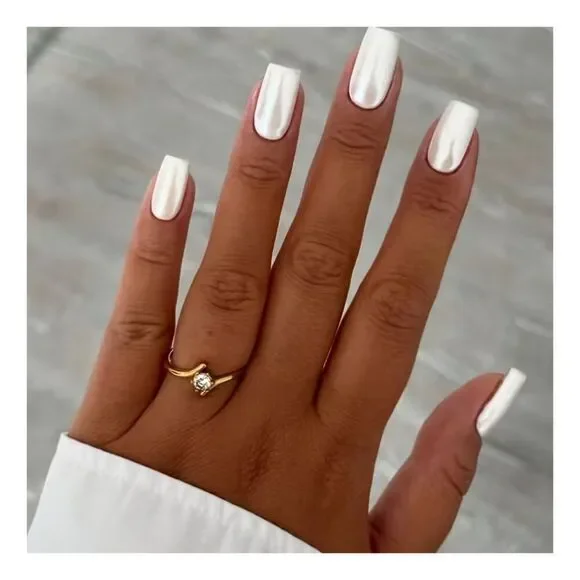 NWT 24pc White Chrome Press On Nails Glazed Donut Pearlescent Square