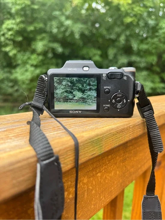 Sony DSC-H3 Digital Camera - Black with Strap