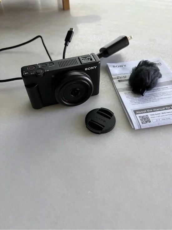 Sony ZV-1F Vlog Camera