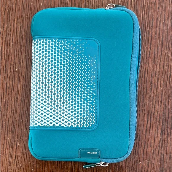 Belkin Blue Tablet Sleeve iPad Kindle Kobo Case Protective Zip Pouch