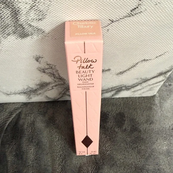 *NIB .4oz* Charlotte Tilbury Pillow Talk Liquid Highlighter