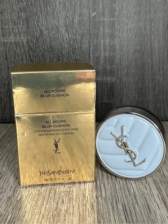 Yves Saint Laurent All Hours Blur Cushion