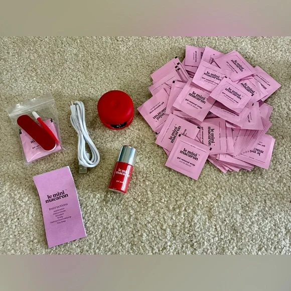 NEW Lot Le Mini Macaron gel manicure polish at home kit cherry red with UV light