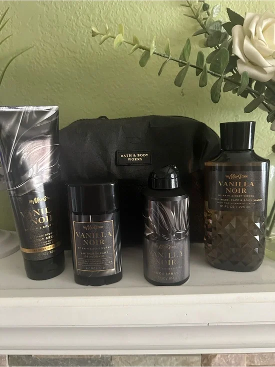 Bath & Body Works Men’s Vanilla Noir (5) Pc Gift set