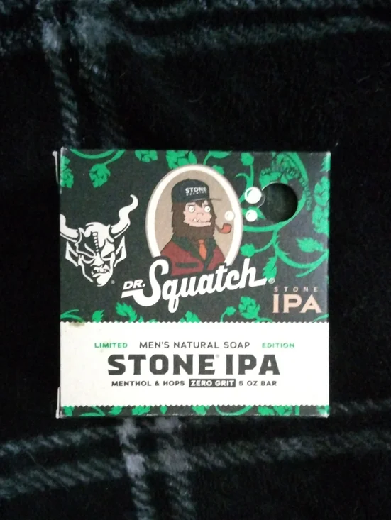 Dr. Squatch Stone IPA Men’s Natural Soap - Green & White
