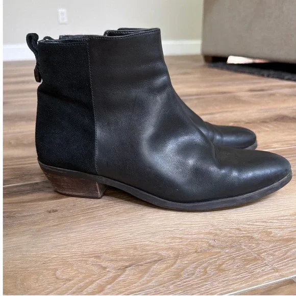 Coach Carmen Booties Women 10B EU40 Black Leather Suede Mixed Media Ankle Boots