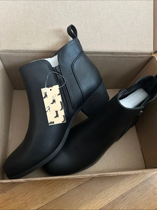 MySoft Women’s Black Ankle Boots - Classic Side-Zip Chelsea Style
