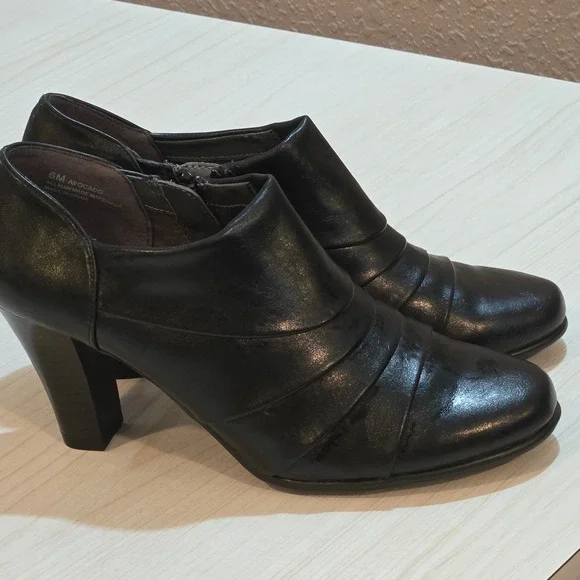 Aerosoles Avocado Black Pleated Heeled Shooties Ankle Boots Womens 6M Side Zip