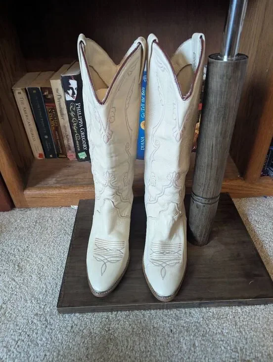 vintage Acme White Embroidered Cowgirl Boots Women’s Size 8 Western Leather USA