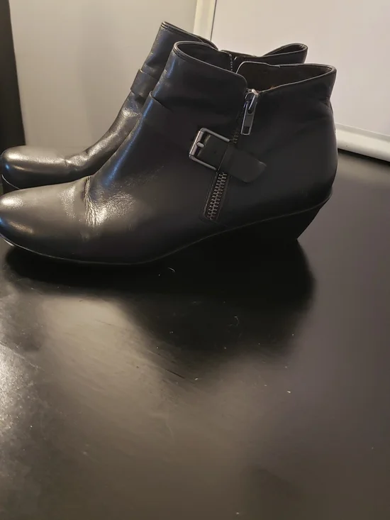 Naturalizer Women's Black Leather Wedge Ankle Boots