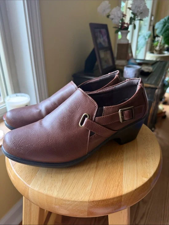 MarBella Brown Mary Jane Comfort Shoes Buckle Low Heel Size 9