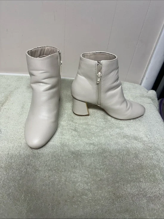 XOXO Cream Ankle Booties with Side Zip