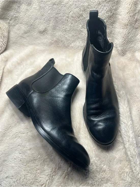 Cole Haan Landsman Chelsea ankle boots size 8.5 B