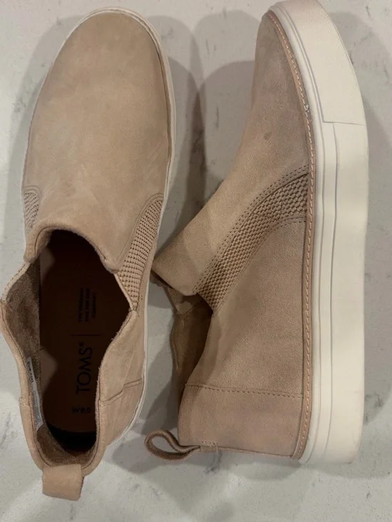TOMS Men’s Slip-On Suede Loafers in Taupe