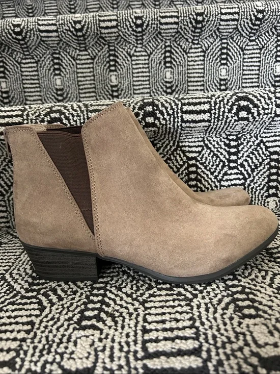 Esprit  Ankle Boot in Taupe