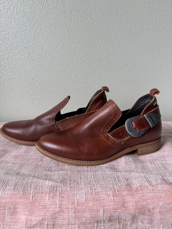 Musse & Cloud Brown Leather Buckle Ankle Booties / Shooties