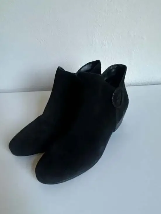 Jack Rogers Peyton Black Suede Ankle Booties