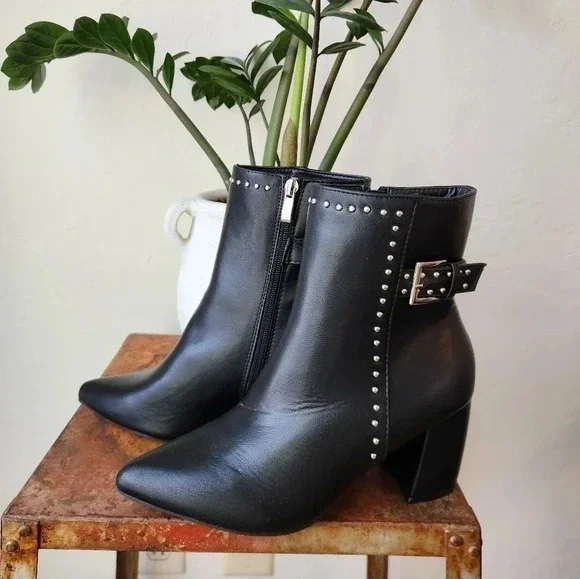 NWOT || OLIVIA + KATE || Rachel booties