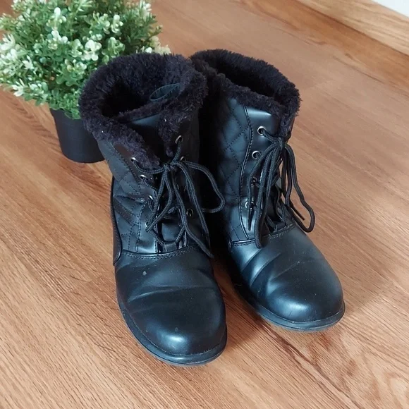 Totes boots Size 7M