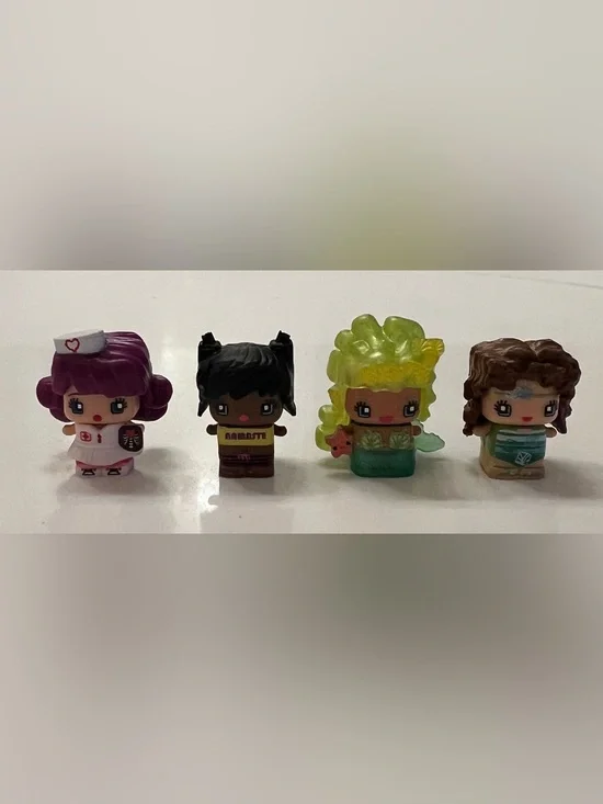 My Mini MixieQ's Collectible Mini Figures