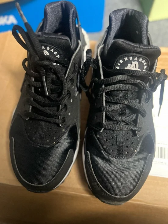 Nike Black Youth Athletic Sneakers