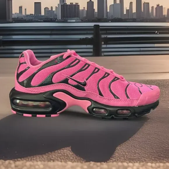 New Women's Size 6.5 Nike Air Max Plus Special Edition Playful Pink HJ9743-601