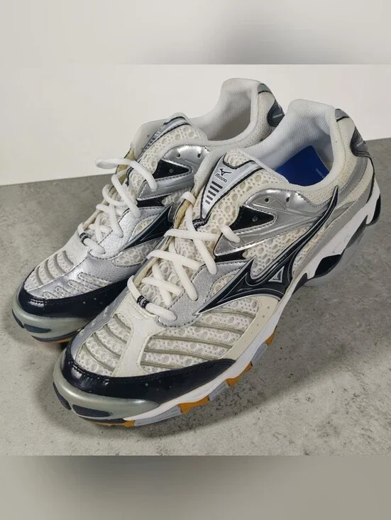 Mizuno Women's Size 12 Wave Lightning 6 Volleyball Shoes White Silver Black New