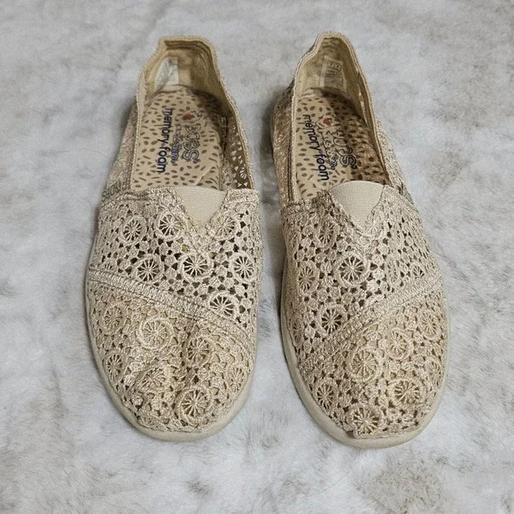 BOBS Skechers Natural Beige Crochet Lace Memory Foam Alpargata Flats Size 7 Boho