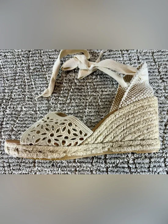 NEW Maypol Women’s Size 10 Beige Lace-Up Crochet Espadrille Wedge Sandals