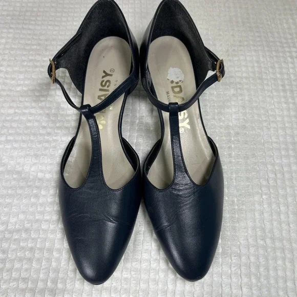 Vtg Daisy Women's 7.5 Navy Blue Pumps T-Strap Kitten Heels Strappy Made in USA