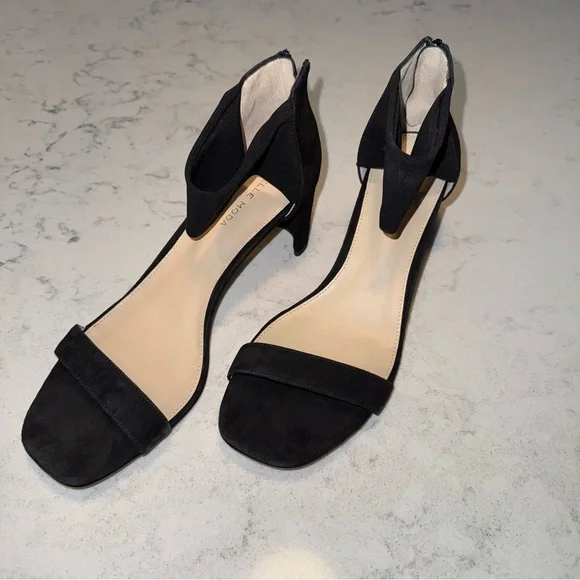 NWT- Pelle Moda Mint Black Suede Women's Heels size 8.5 Elegant