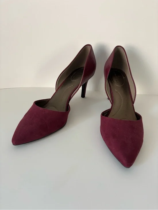 Women's Bandolino Pointed D'Orsay Heels in Burgundy